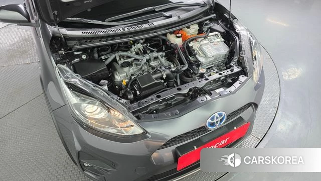 Toyota Prius C id 4402561 из Кореи 26