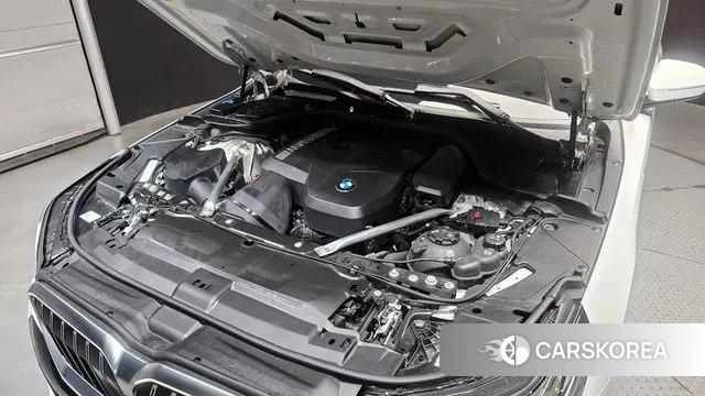 BMW 5 Series (G60) id 3614563 из Кореи 16