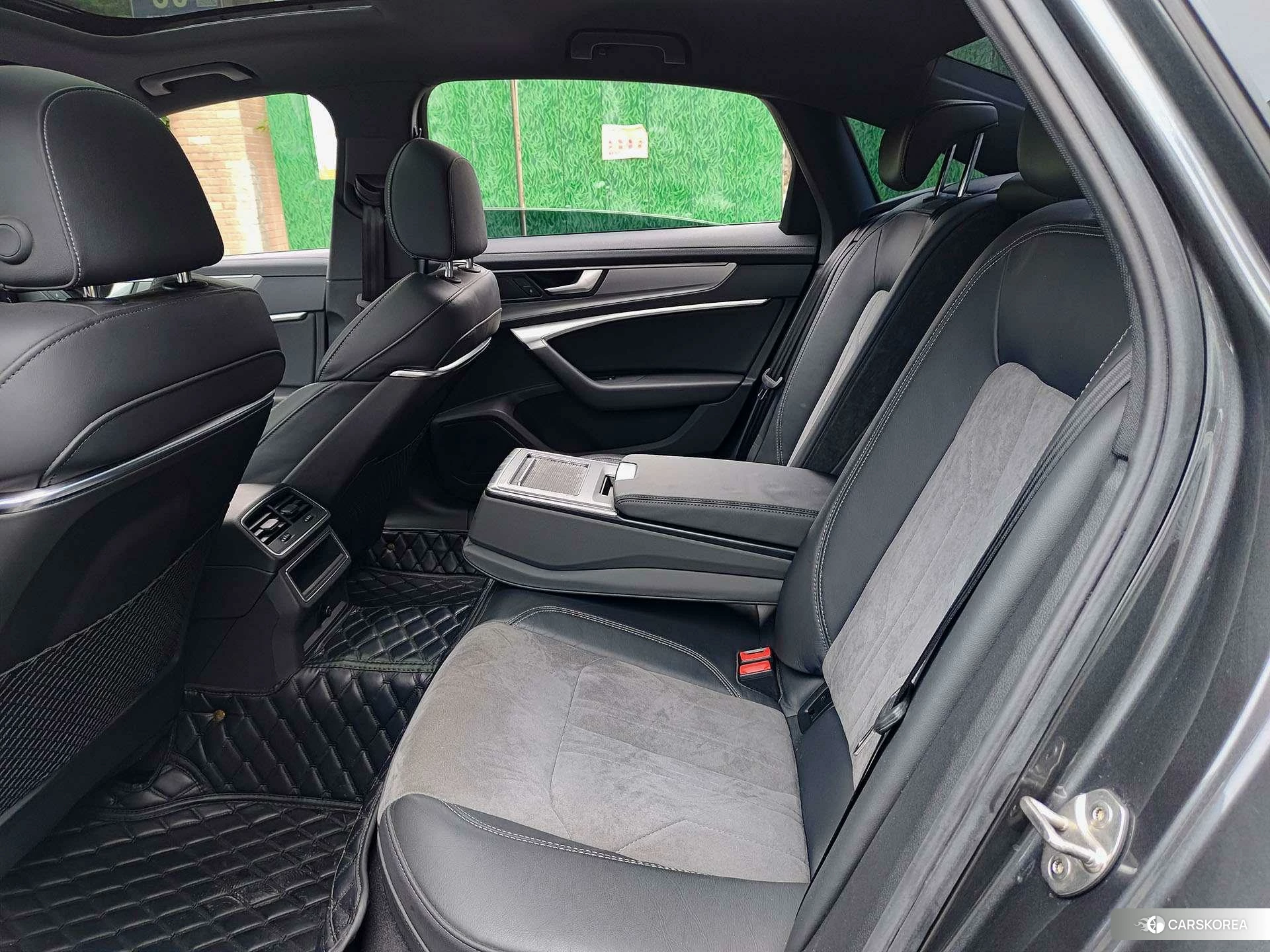 Audi A6L id 4454088 из Китая 7
