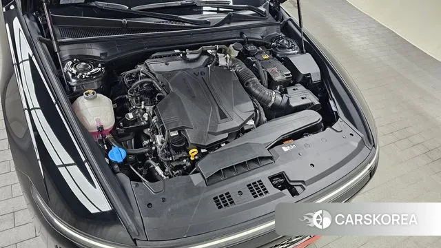 Hyundai Grandeur (GN7) id 3002611 из Кореи 16