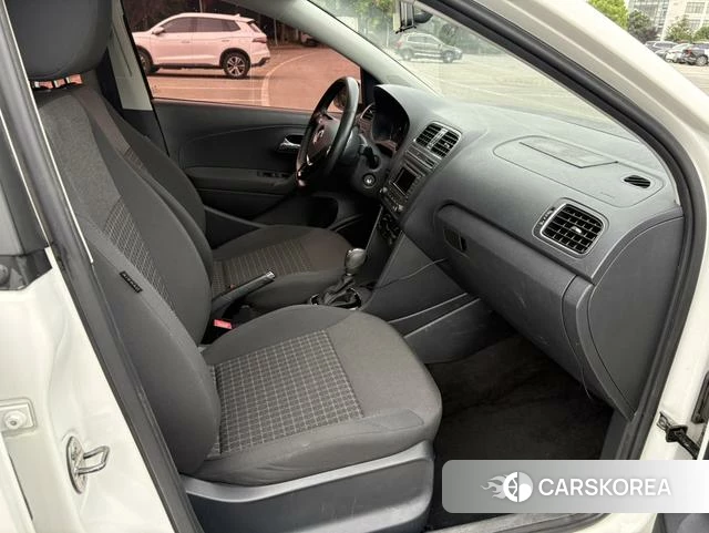 Volkswagen Polo id 4253867 из Китая 10