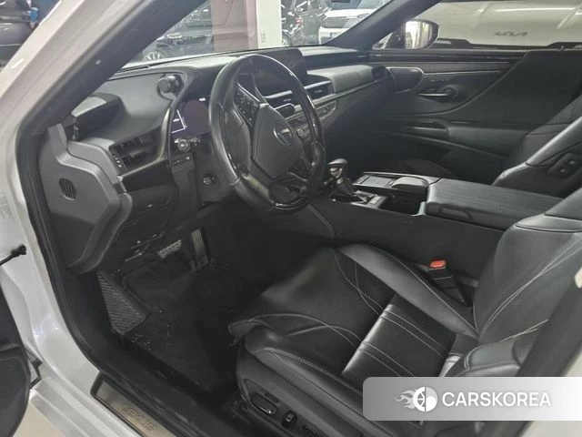 Lexus ES300h 7th generation 2021 Белый из Кореи, фото 6
