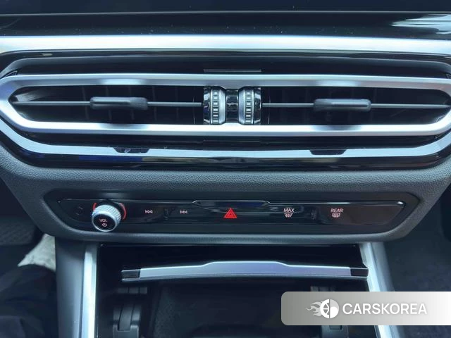 BMW 3 series id 4264689 из Китая 17