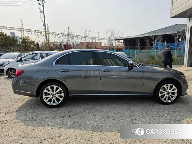 Mercedes-Benz E-Class W213 id 4626229 из Кореи 16