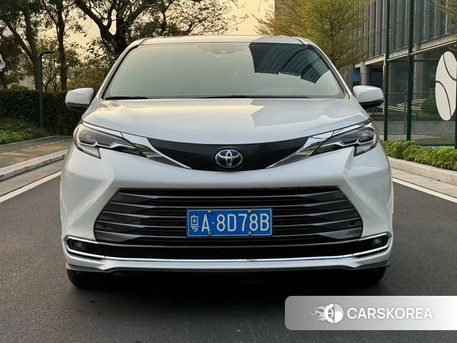 Toyota Saina id 4182698 из Китая 7