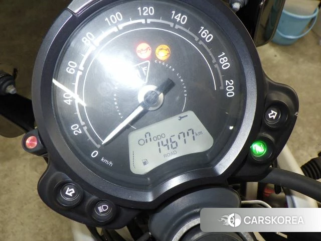 Triumph STREET SCRAMBLER id 3946675 из Японии 28
