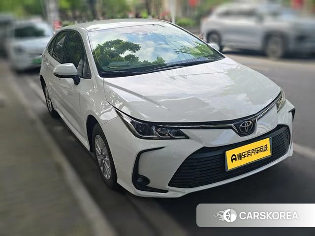 Toyota Corolla 2023 Белый из Китая, фото 6