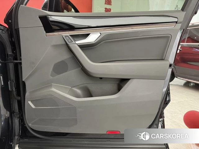 Volkswagen Touareg id 4329156 из Китая 26