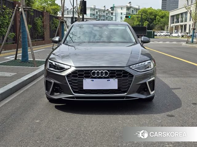 Audi A4L id 4335696 из Китая 10