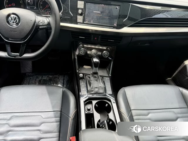Volkswagen Passat id 4241845 из Китая 12