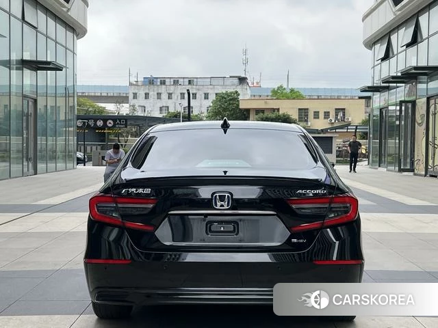Honda Accord id 4342159 из Китая 19