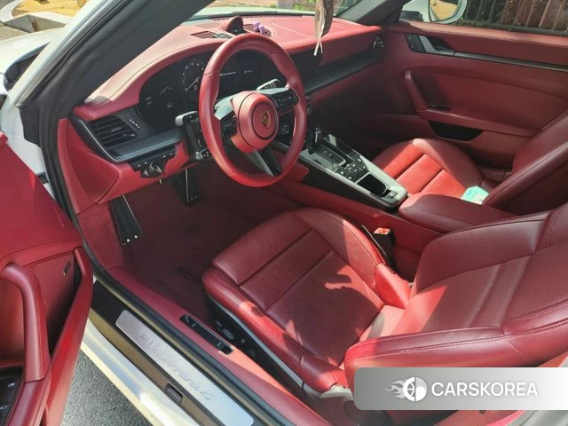 Porsche 911(992) id 4382606 из Кореи 14