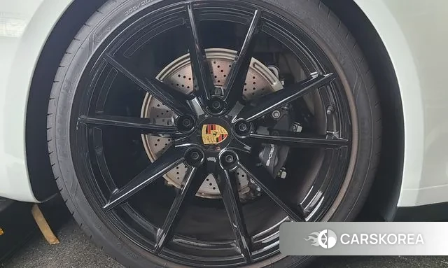 Porsche 911(992) id 3316364 из Кореи 14