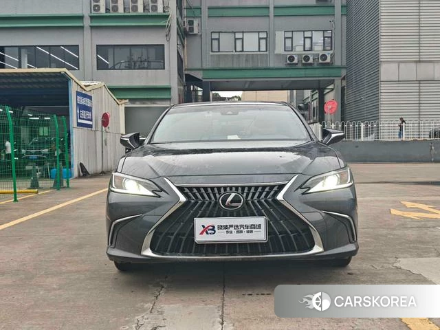 Lexus ES id 4400026 из Китая 10