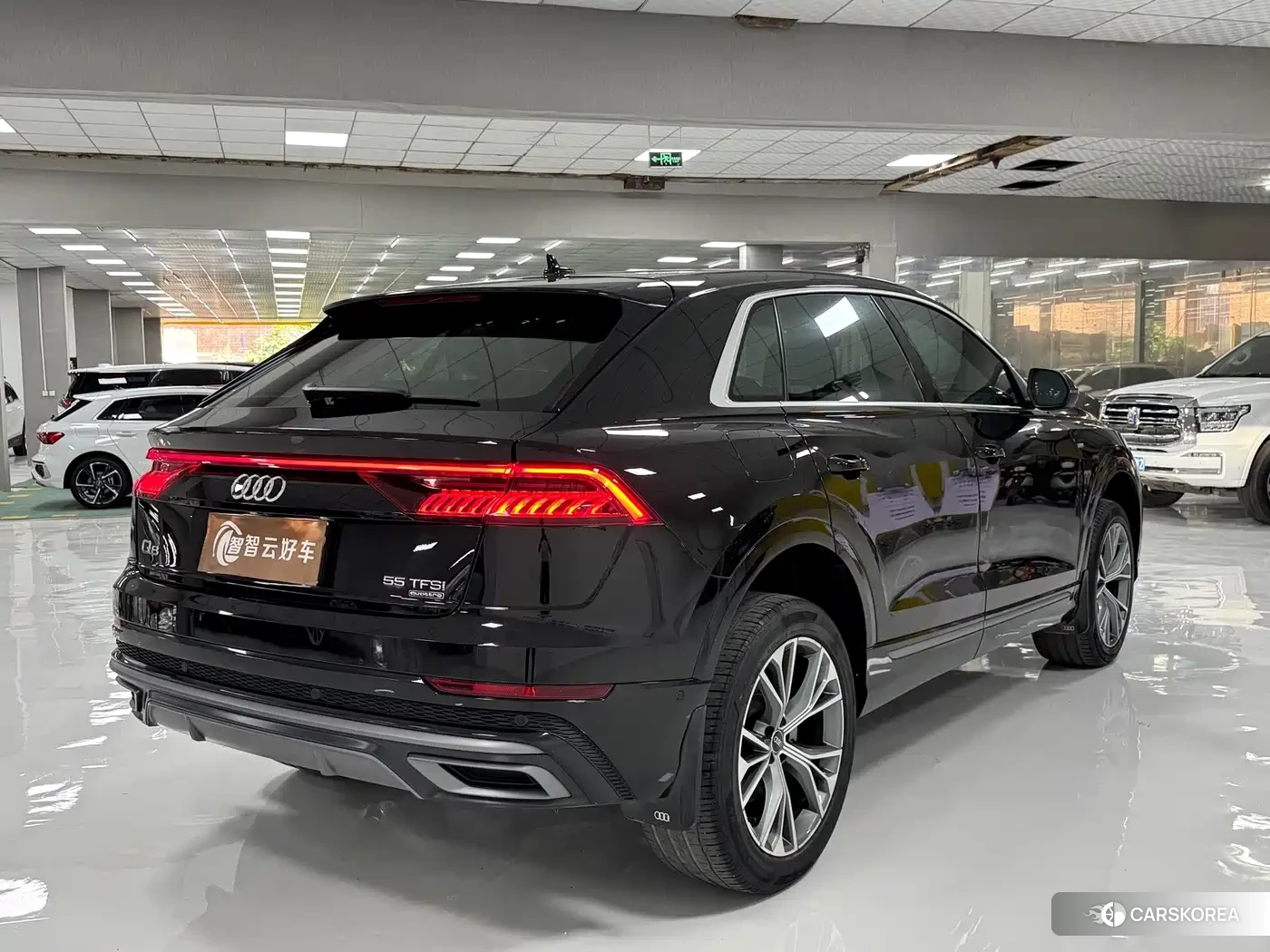 Audi Q8 2023 Черный из Китая, фото 6