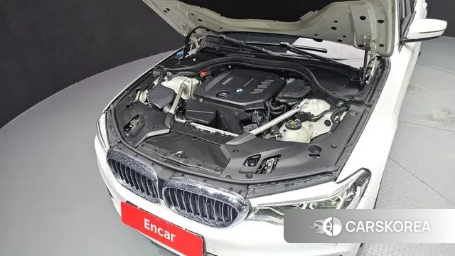 BMW 5 Series (G30) id 3029295 из Кореи 16