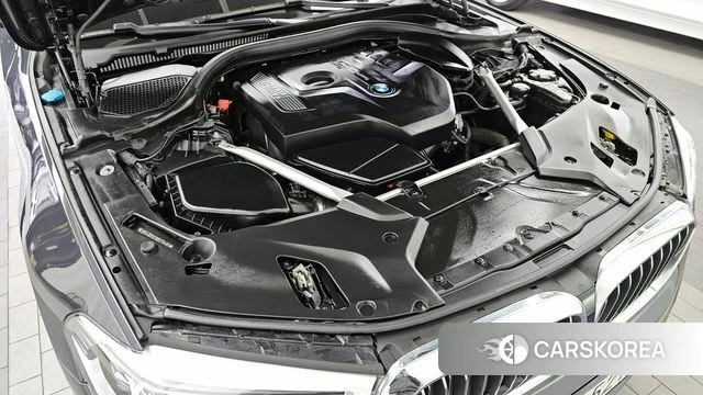 BMW 5 Series (G30) id 3866972 из Кореи 16