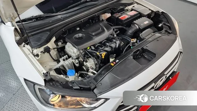 Hyundai Avante AD id 3474815 из Кореи 16