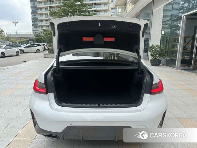 BMW 3 series id 4367074 из Китая 23