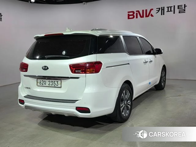 Kia The New Carnival id 4351135 из Кореи 16