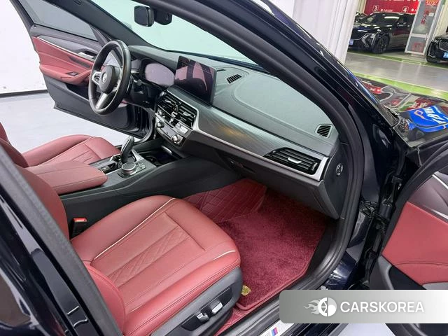 BMW 5 series 2022 Черный из Китая, фото 6
