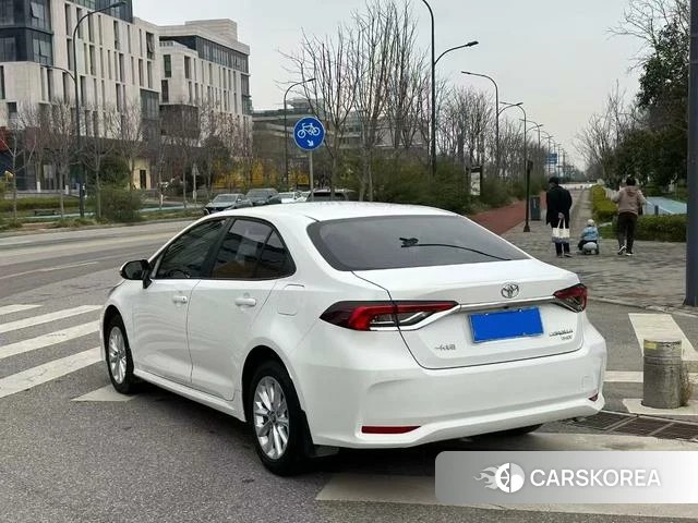 Toyota Corolla 2023 Белый из Китая, фото 6