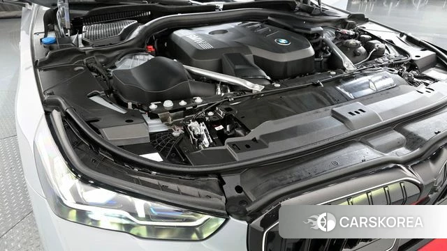 BMW 5 Series (G60) id 3909322 из Кореи 16