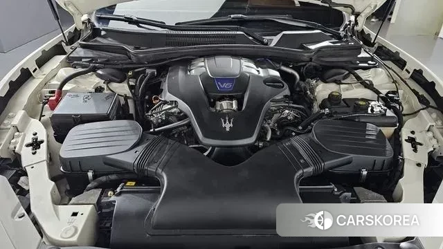 Maserati Ghibli id 3617260 из Кореи 17