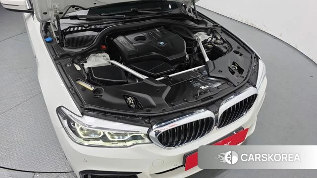 BMW 5 Series (G30) id 3911958 из Кореи 16