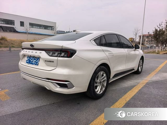 Ford Mondeo 2023 Белый из Китая, фото 6