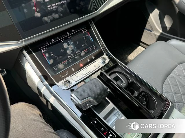 Audi Q8 (4M) 2021 Черный из Кореи, фото 6