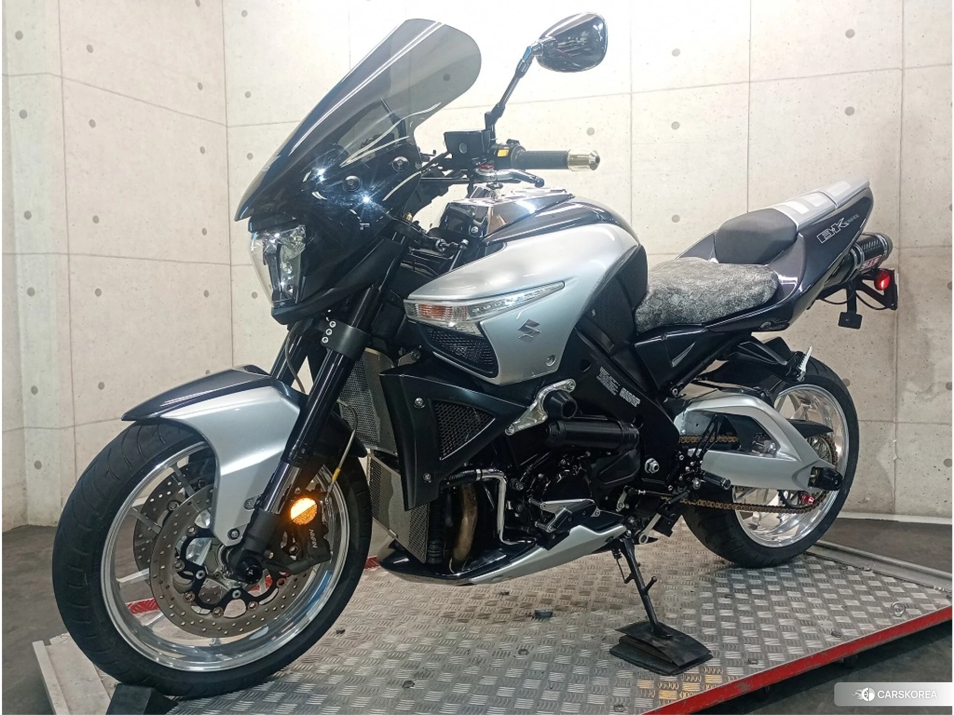 Suzuki GSX 1300 BK (B-KING) id 4183740 из Японии 7