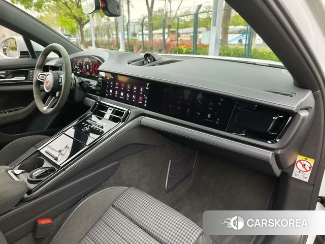 Porsche Panamera id 3957704 из Китая 23