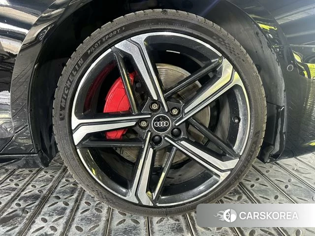 Audi A4L id 4259461 из Китая 10