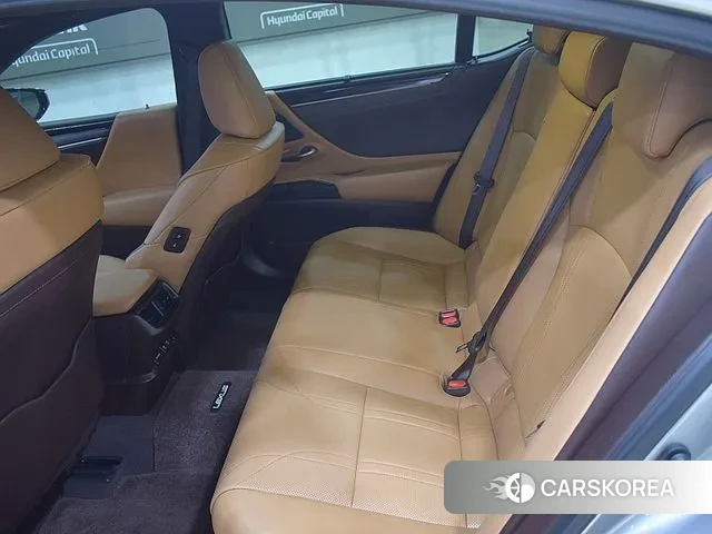 Lexus ES300h 7th generation id 3027980 из Кореи 16