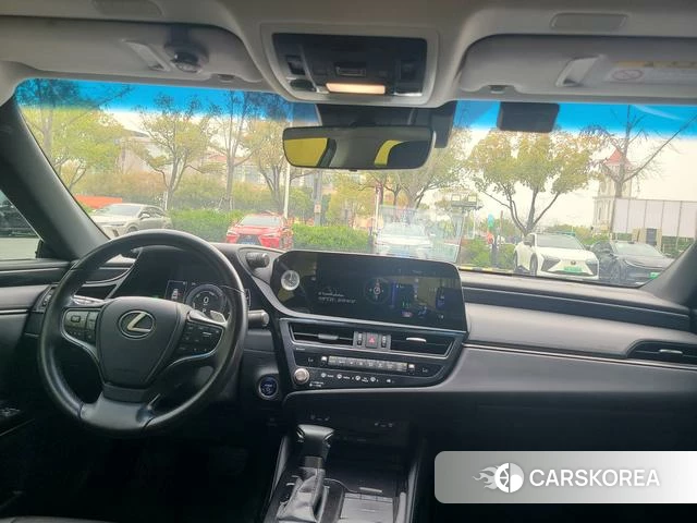 Lexus ES id 4261276 из Китая 9