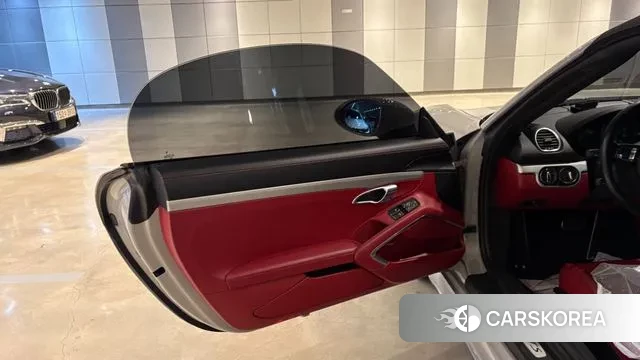 Porsche 718 Boxster 2021 Серебряный из Кореи, фото 6