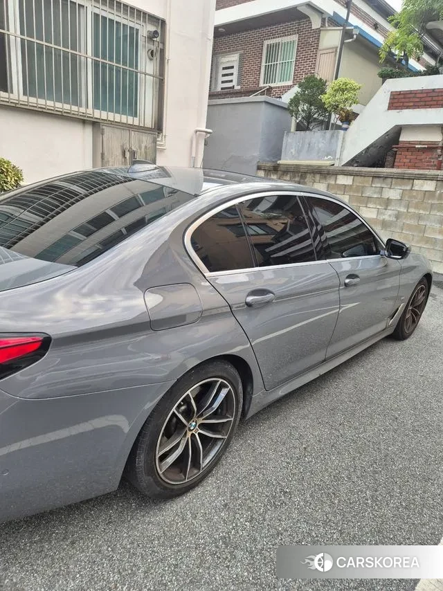 BMW 5 Series (G30) id 3137454 из Кореи 12