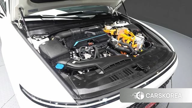 Hyundai Grandeur Hybrid (GN7) id 3909584 из Кореи 16