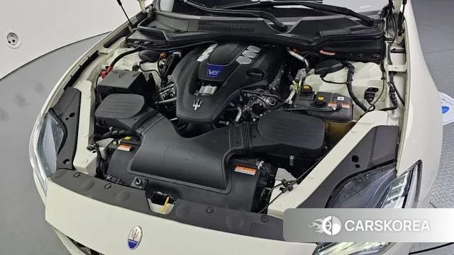 Maserati Quattroporte id 3373267 из Кореи 16