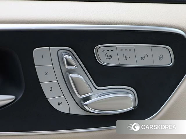 Mercedes-Benz V-class id 4238666 из Китая 29