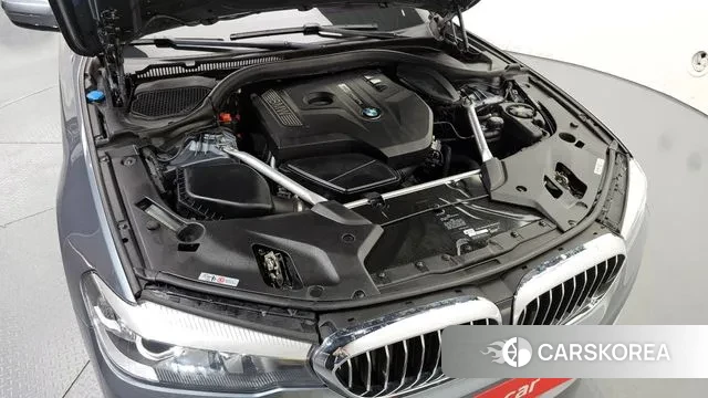 BMW 5 Series (G30) id 2966577 из Кореи 16