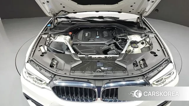 BMW 5 Series (G30) id 3357356 из Кореи 16