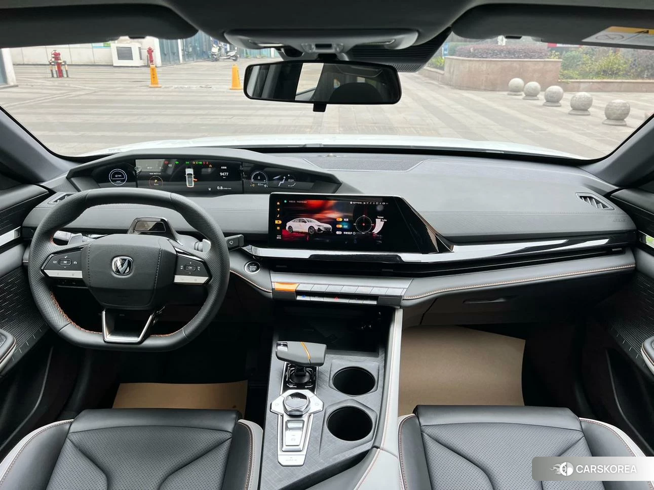 Chang'an UNI-V 2023 Белый из Китая, фото 6