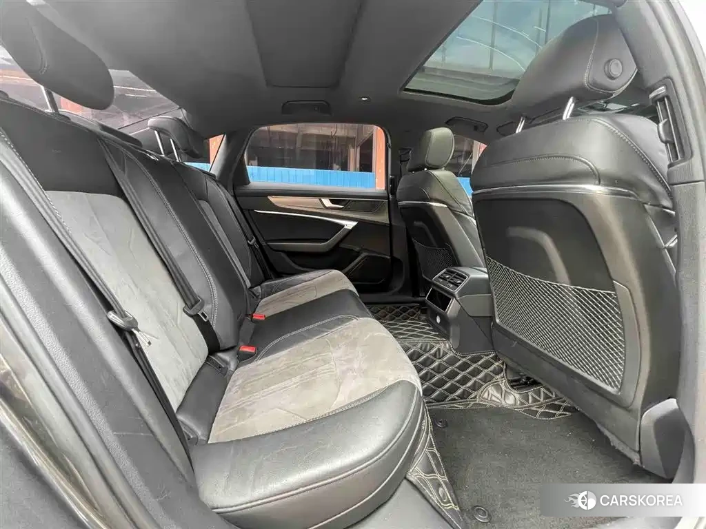 Audi A6L id 4547557 из Китая 17
