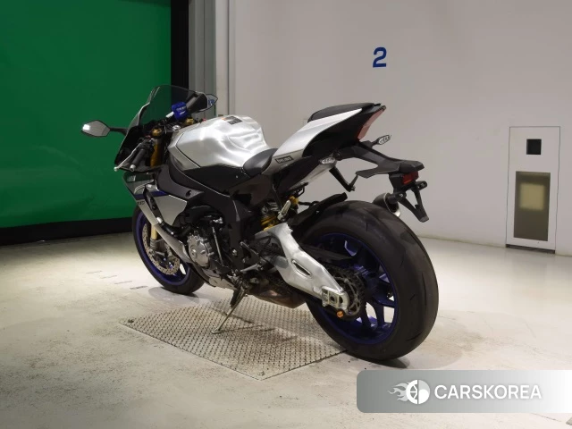 Yamaha YZF-R1M id 4328109 из Японии 6