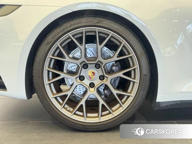 Porsche 911(992) id 3791990 из Кореи 16