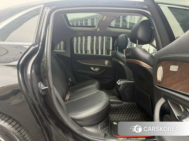 Mercedes-Benz E-class id 4209671 из Китая 11