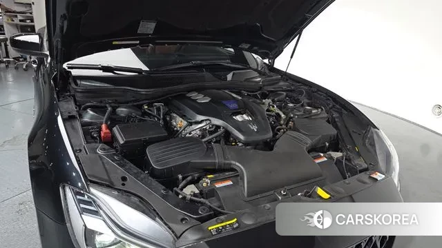 Maserati Quattroporte id 2976743 из Кореи 16