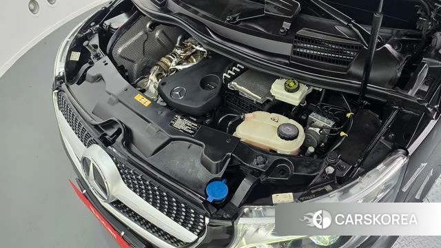 Mercedes-Benz V-Class id 4731763 из Кореи 28